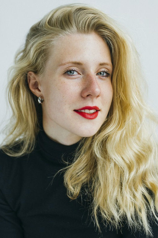 Alisa Kretova backdrop