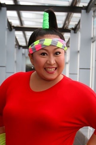 Yessi Kenyang backdrop