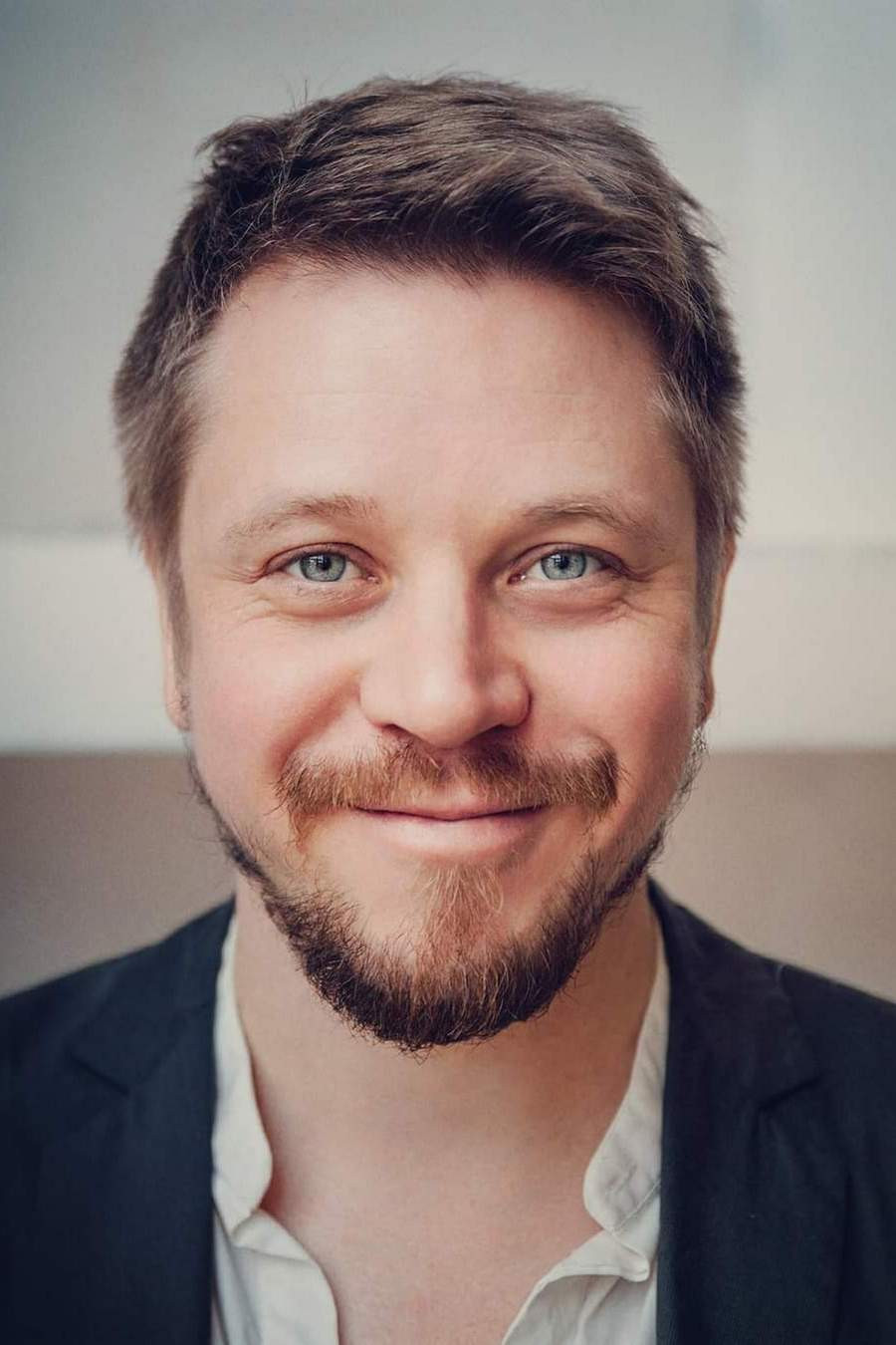 Denis Kuznetsov backdrop