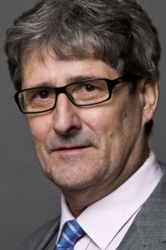 Georg Kaser backdrop