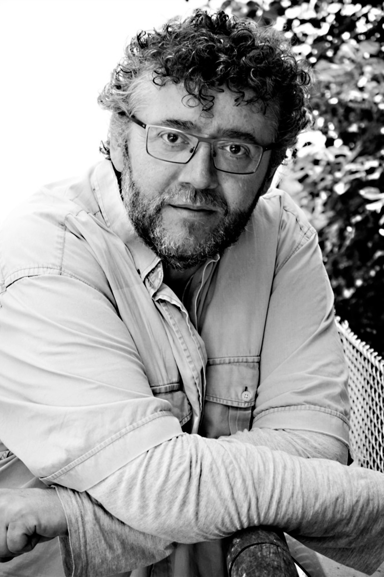 Frédéric Saurel backdrop