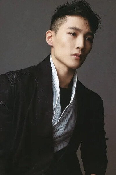 Bruce Tong Kwan-Chi backdrop