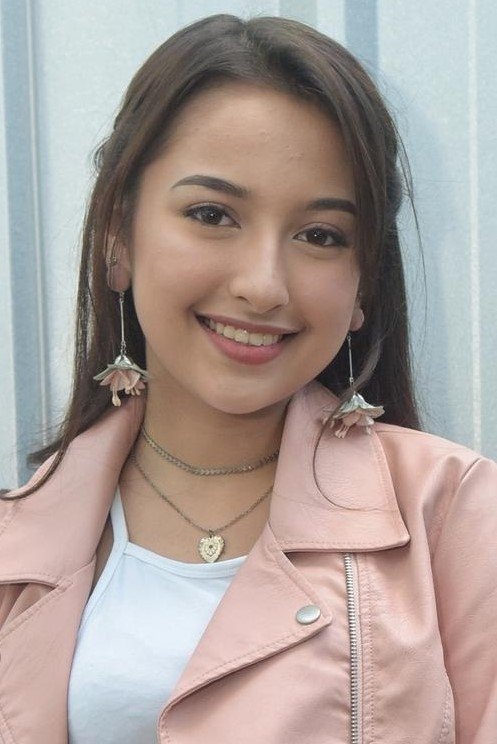 Jennifer Coppen backdrop