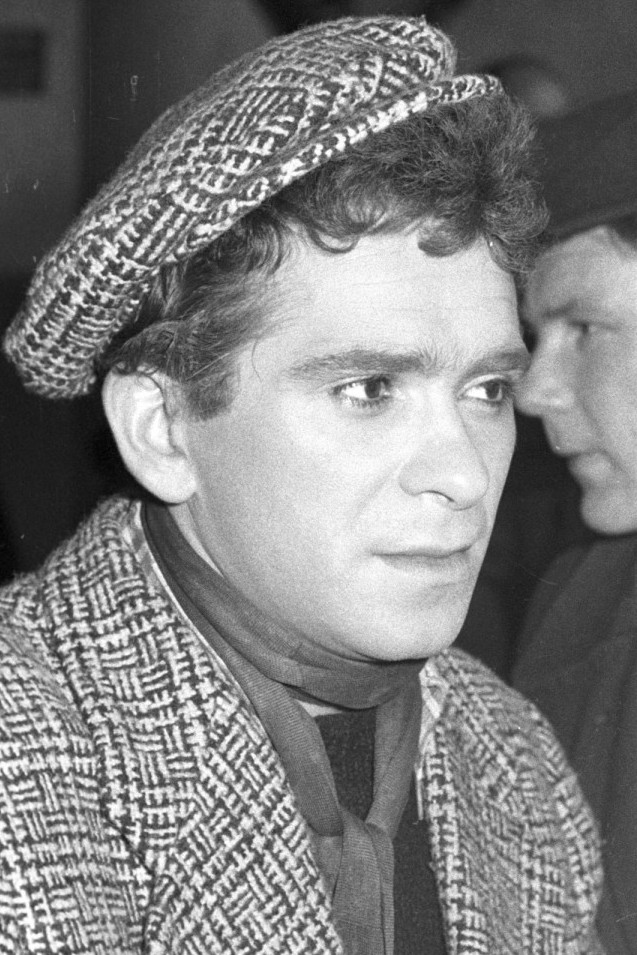 Zygmunt Hobot backdrop