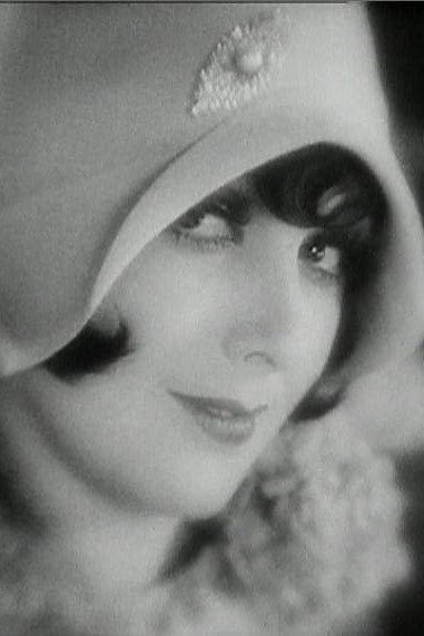 Else Heller backdrop