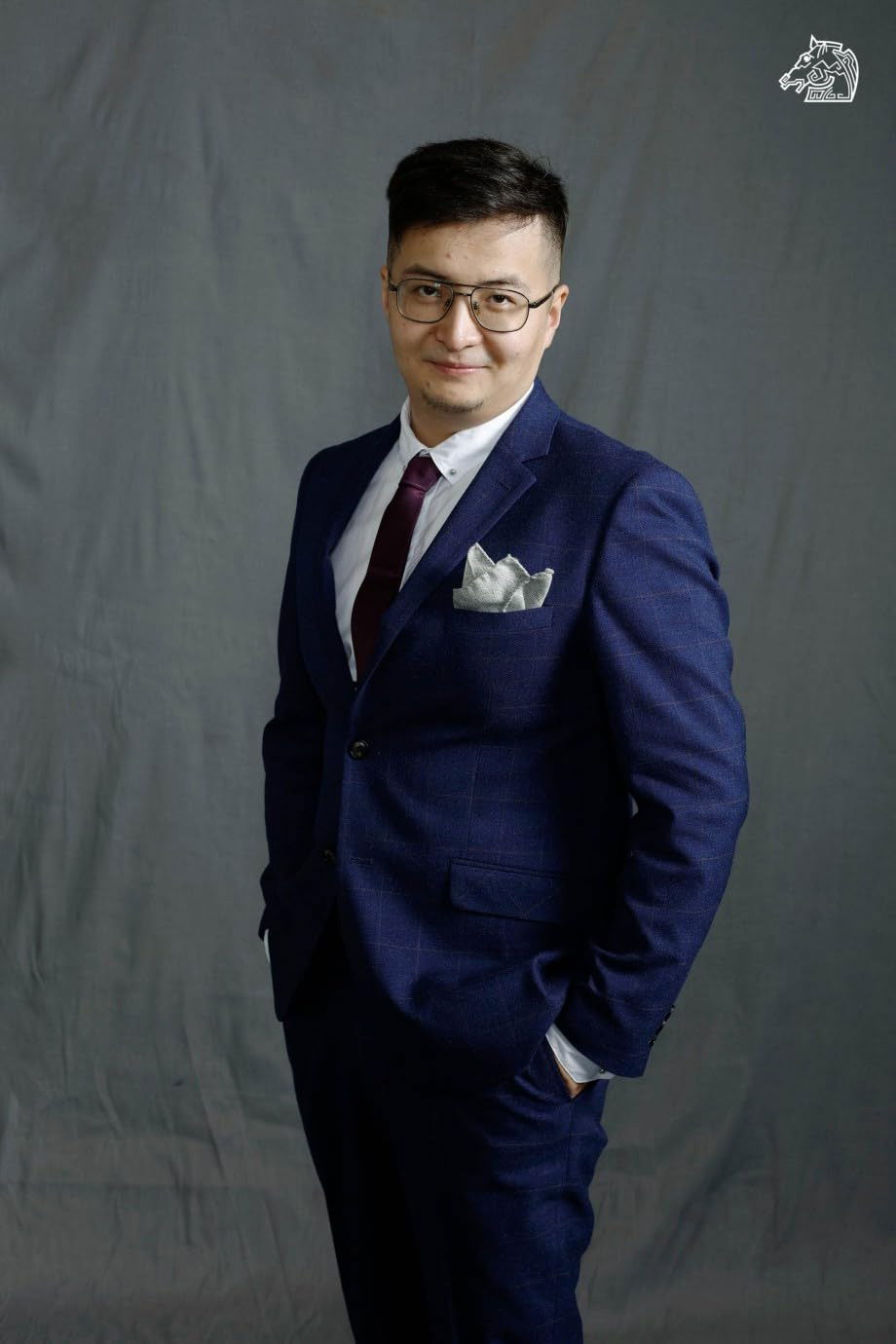 Tawfiq Nizamidin backdrop