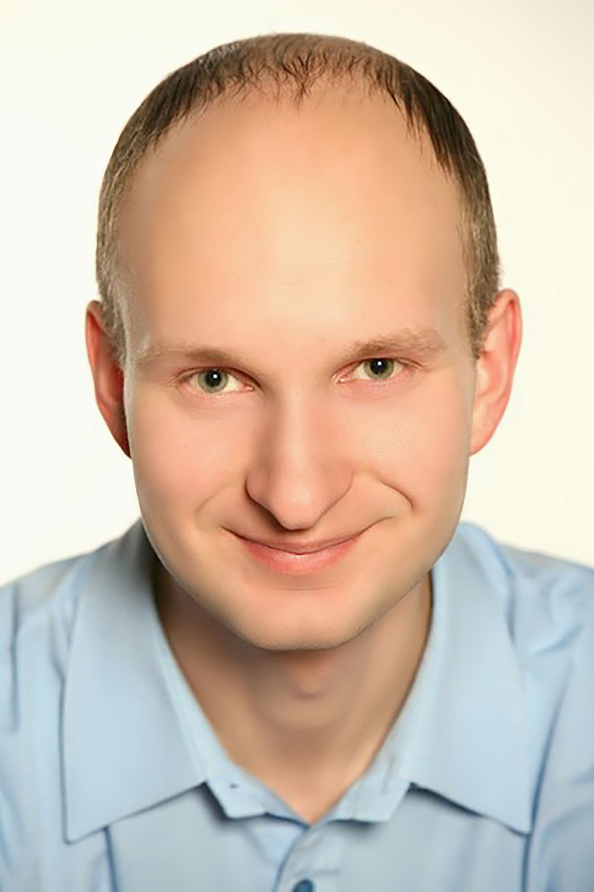 Alexey Sharanin backdrop