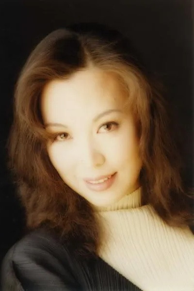 Gong Li Jun backdrop