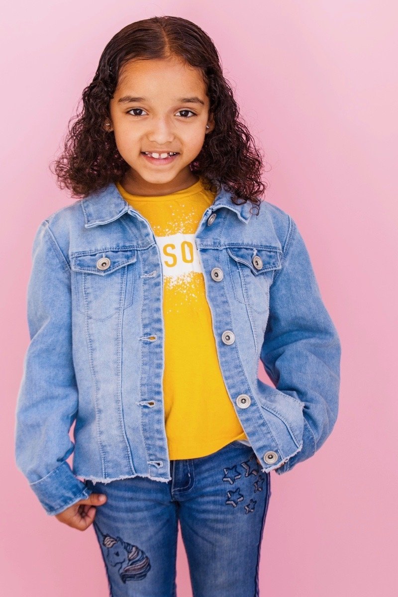 Leah Schaefer backdrop