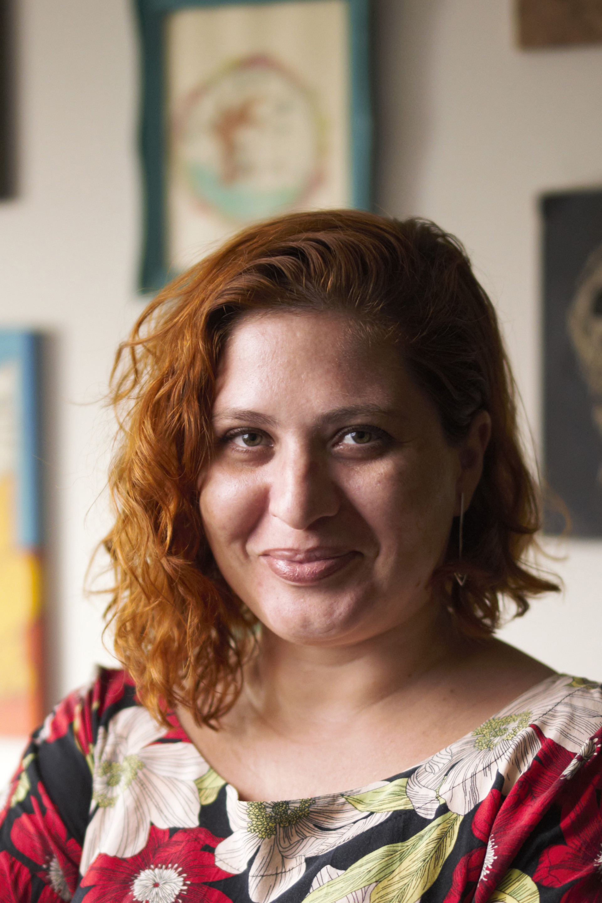 Cecília Brito backdrop