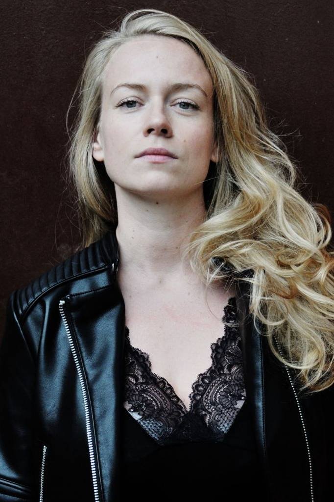 Helene Stupnicki backdrop