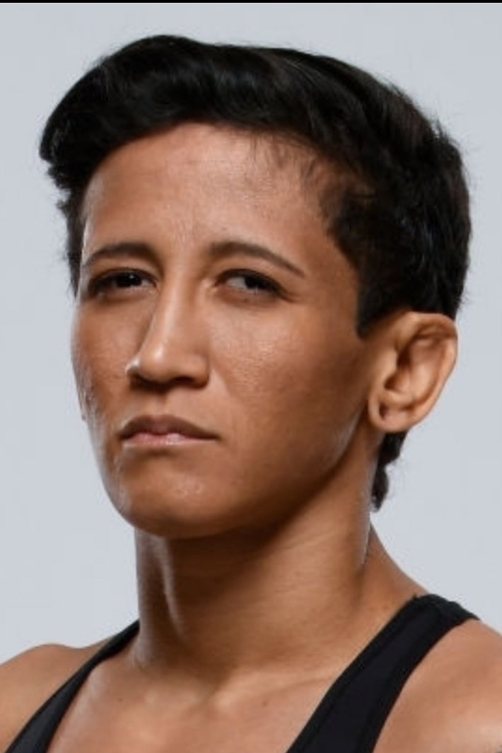 Virna Jandiroba backdrop