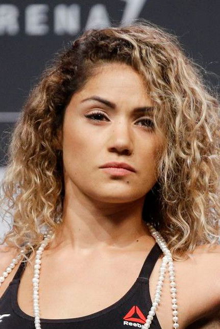 Pearl Gonzalez backdrop