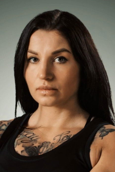 Katharina Lehner backdrop