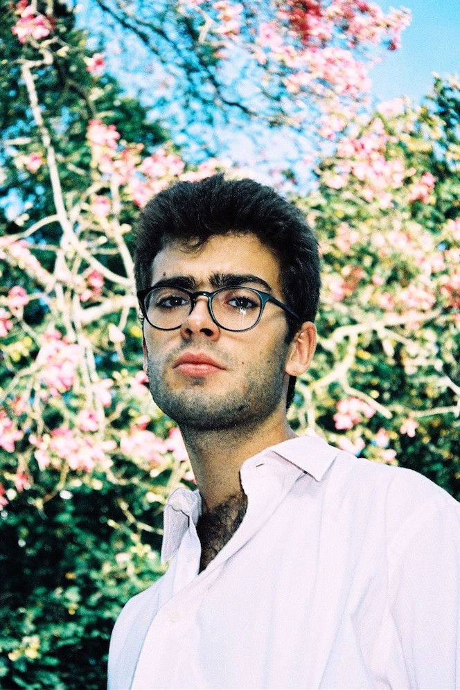 Afonso Mota backdrop