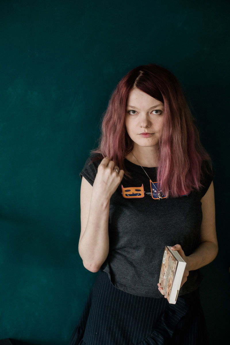 Alise Zariņa backdrop