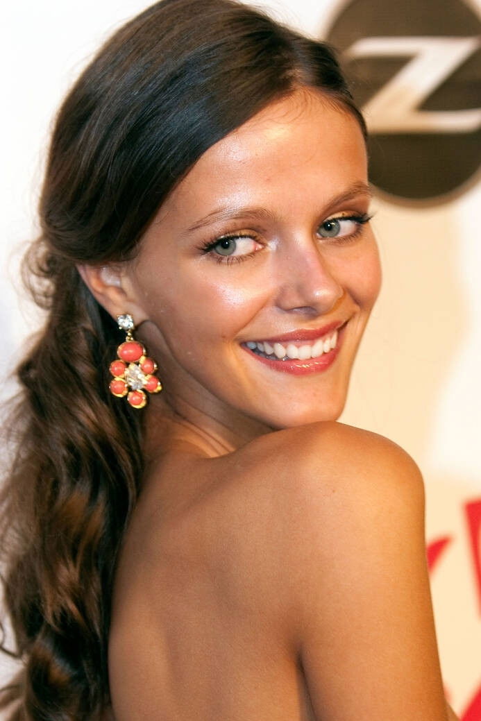 Lucia Dvorska backdrop