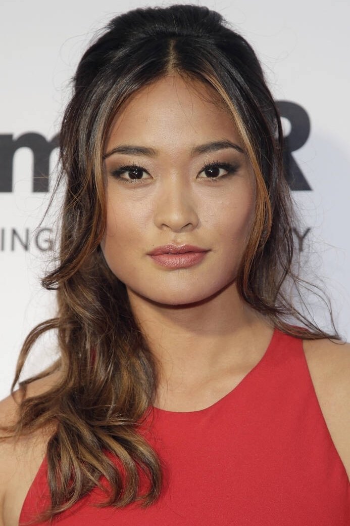 Jarah Mariano backdrop