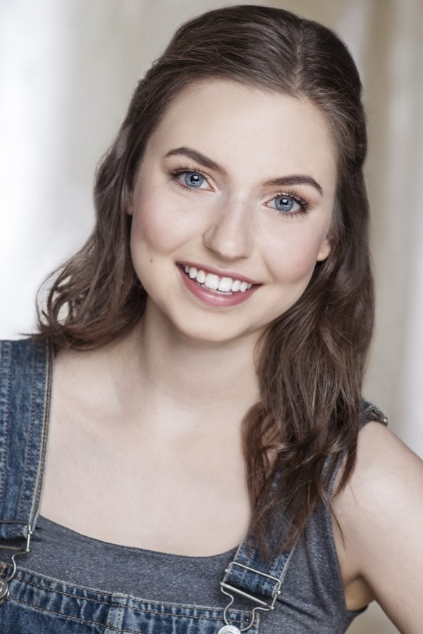 Laura Afelskie backdrop