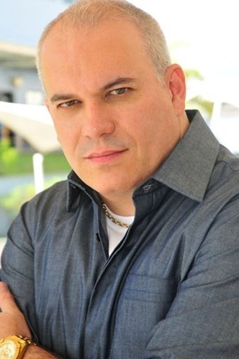 Sandro Rocha backdrop