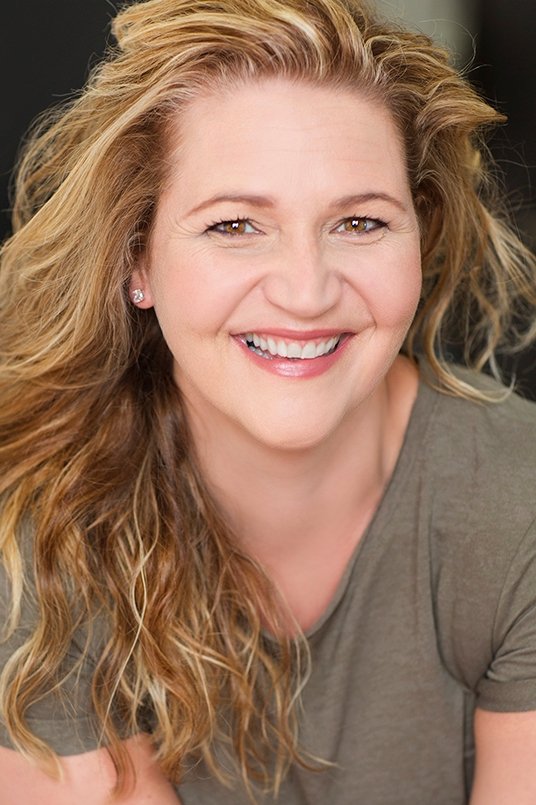 Maryse Ouellet backdrop