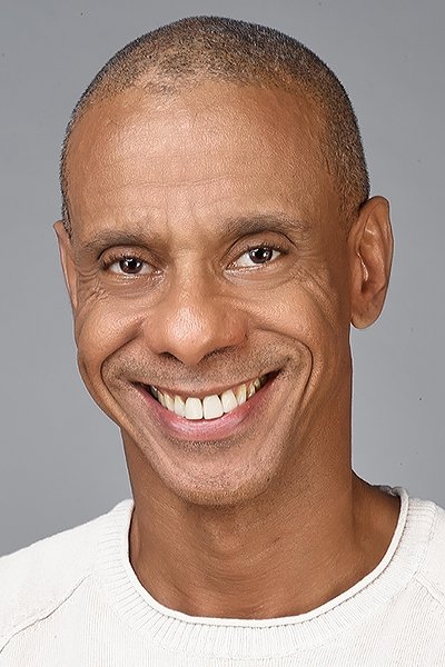 Jorge Lucas backdrop