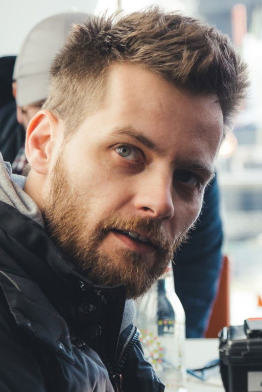 Maciej Puczyński backdrop