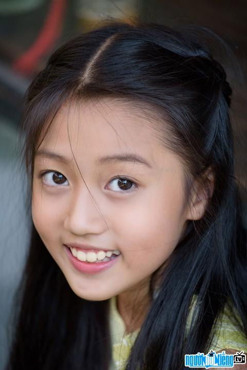 Mai Cát Vy backdrop