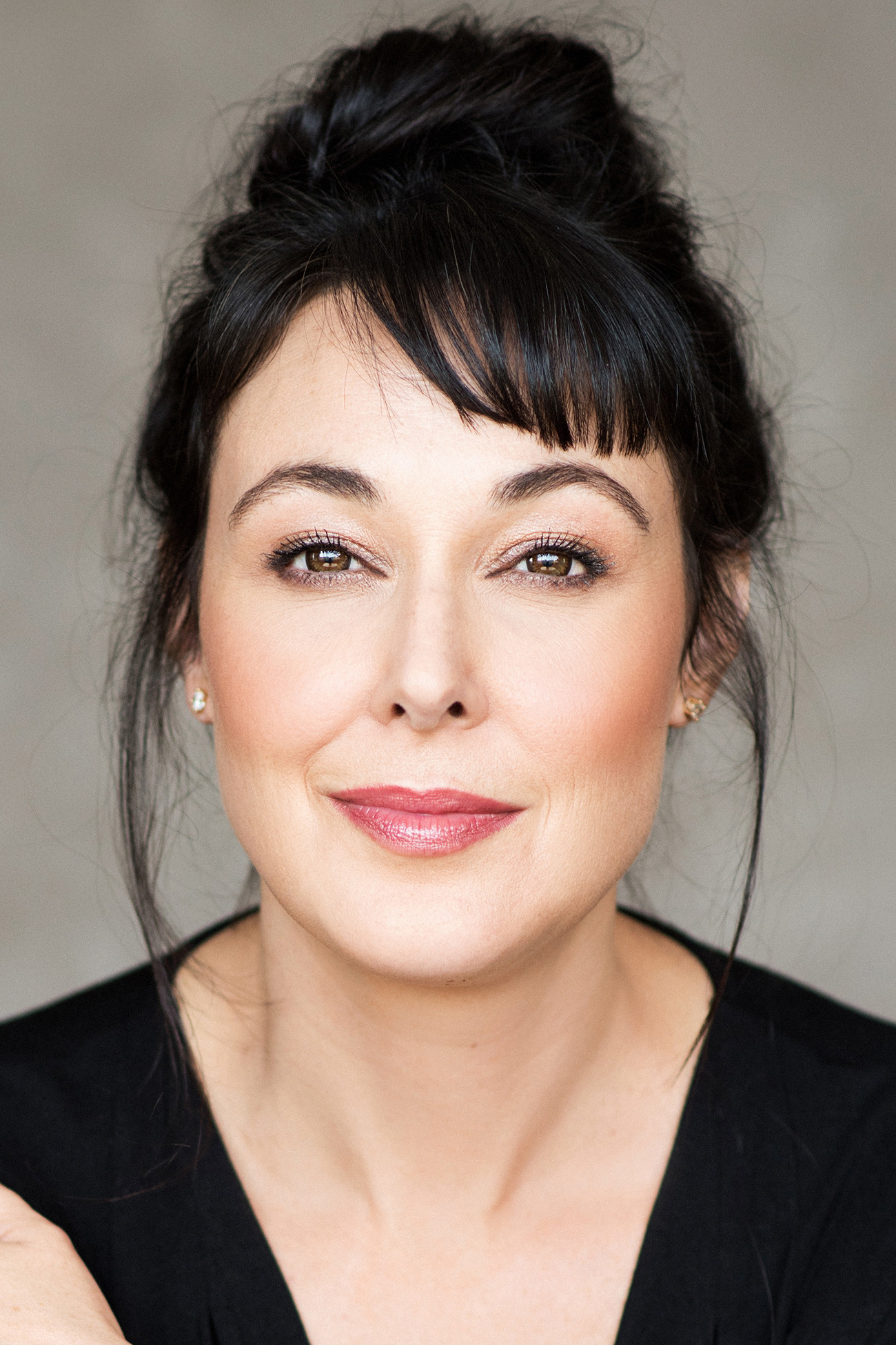 Claudia Larochelle backdrop