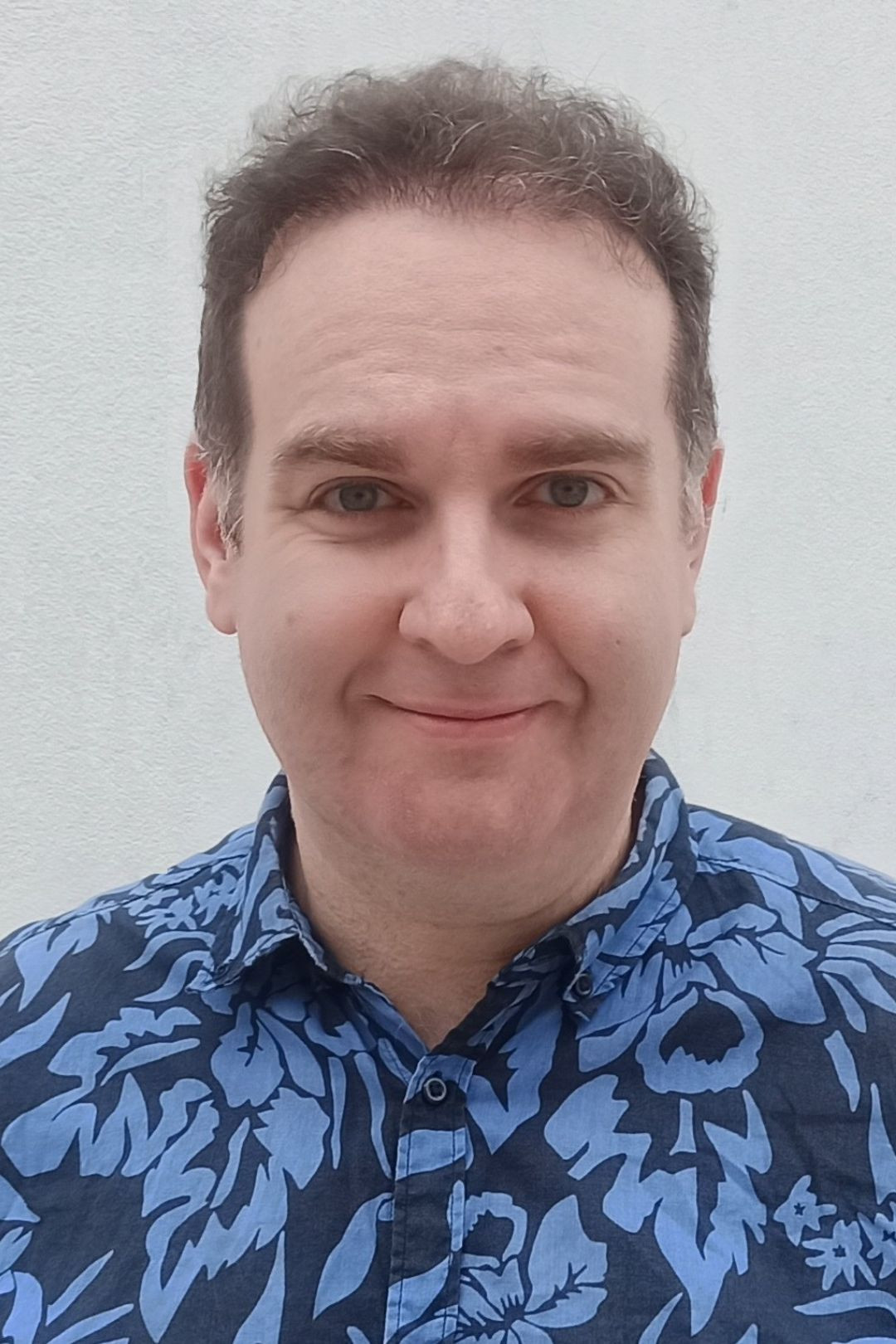 David Roizner Selanikio backdrop