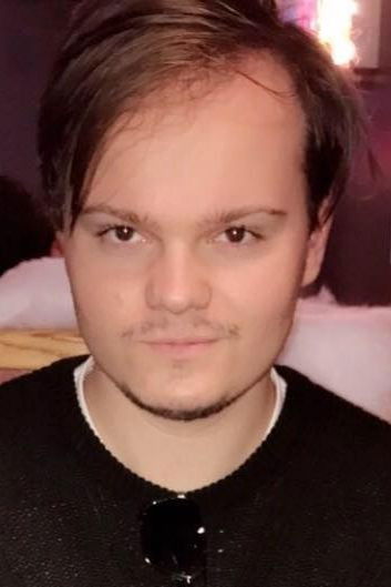 Max Lozynskyj backdrop