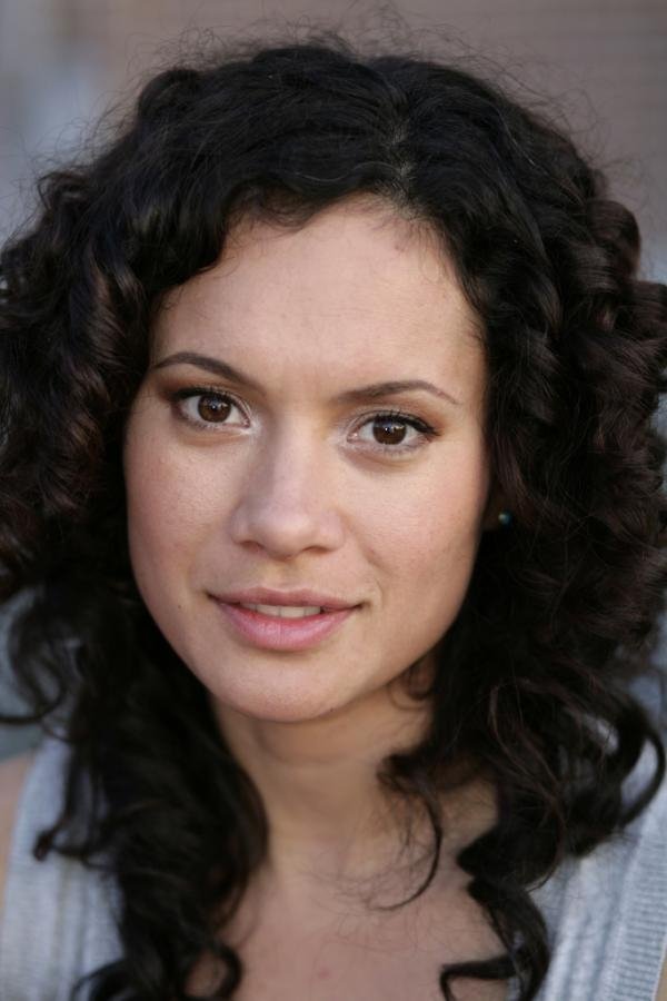 Terenc Shkruers backdrop