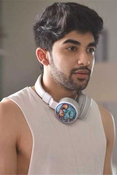 Nikhil Bhambri backdrop