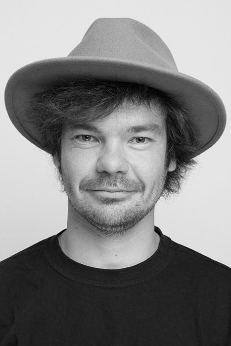 Kaitsu Rinkinen backdrop