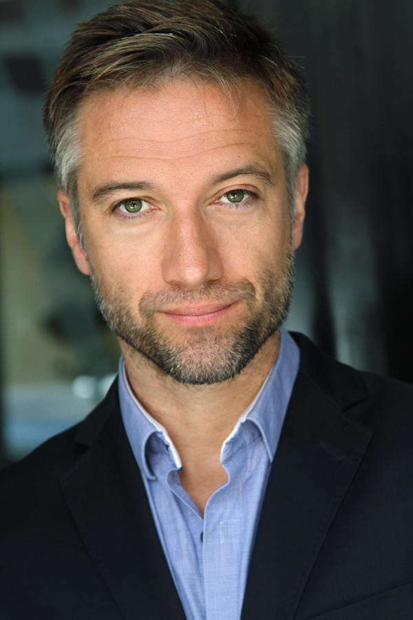 Howard Corlett backdrop