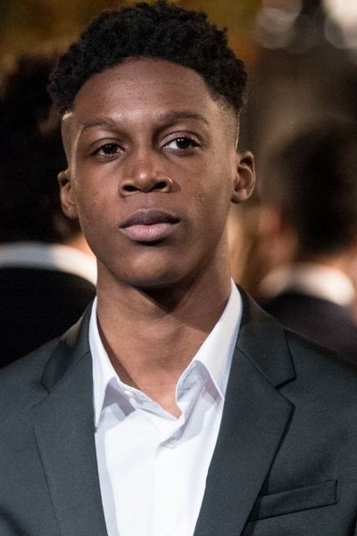 Isaac Domingos backdrop