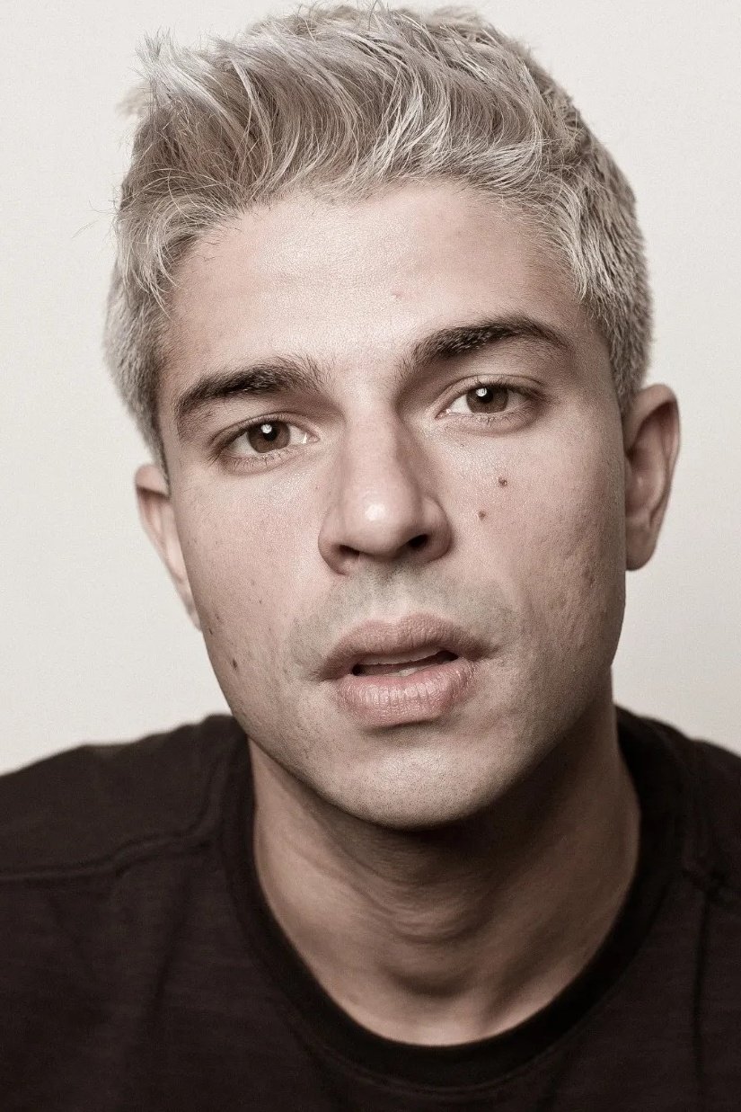 Diego Montez backdrop