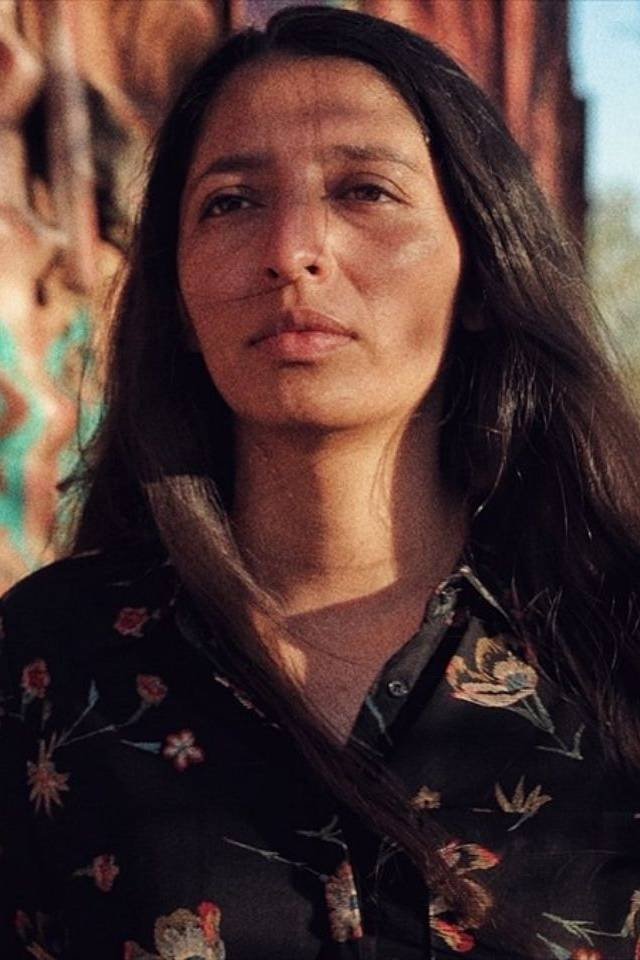 Luna Marán backdrop