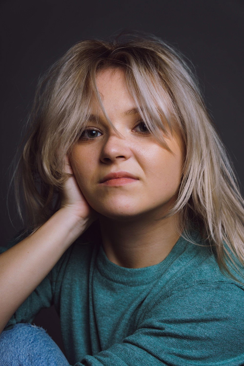 Catalina Mihai backdrop