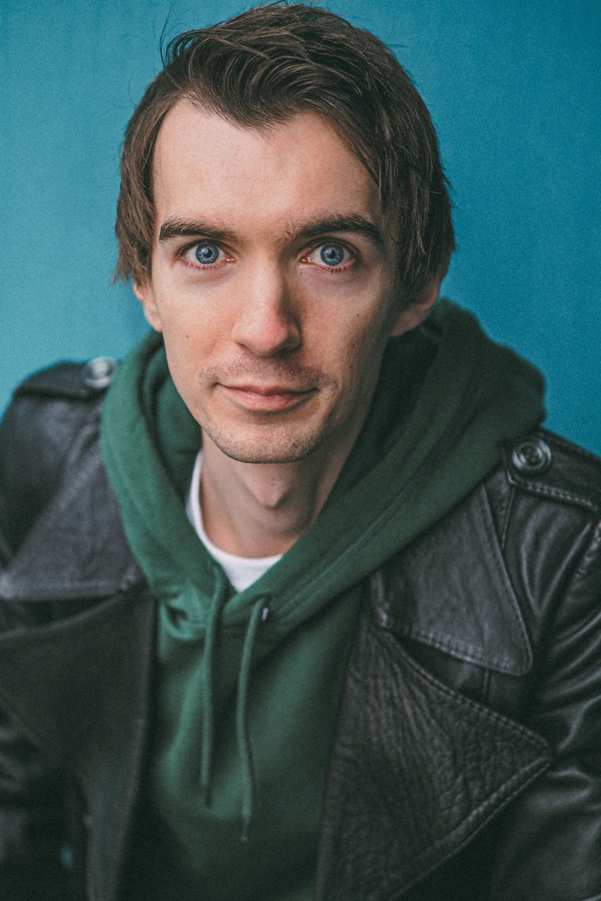 Mico Ivanovic backdrop