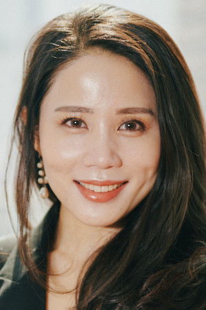 Suzumi Suzuki backdrop