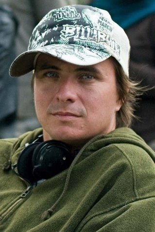 Felipe Joffily backdrop