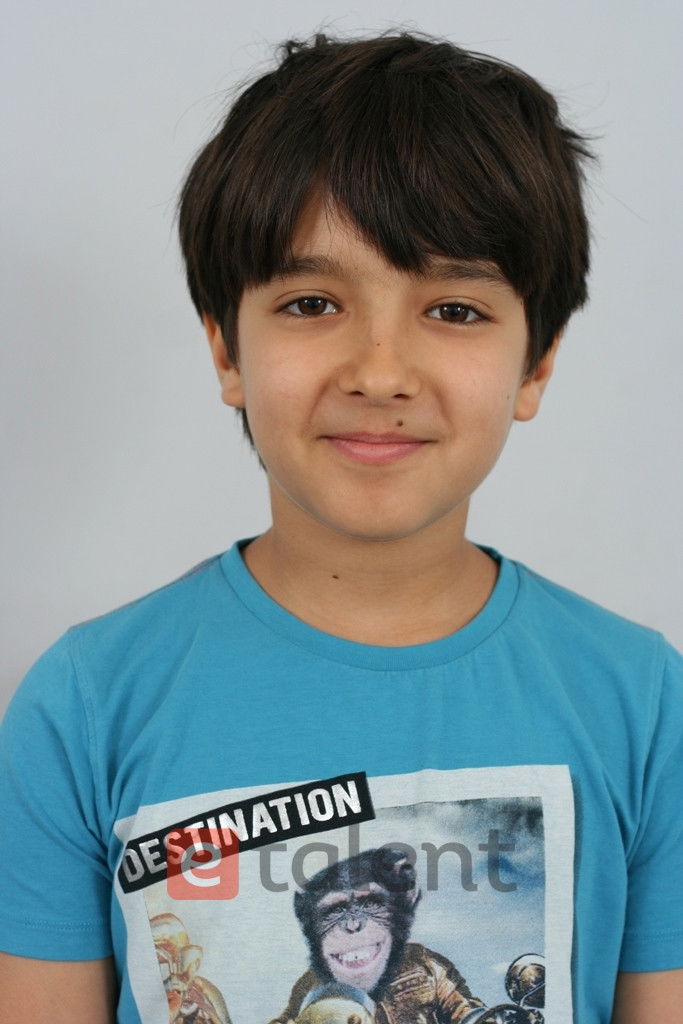 Tudor Oprișan backdrop