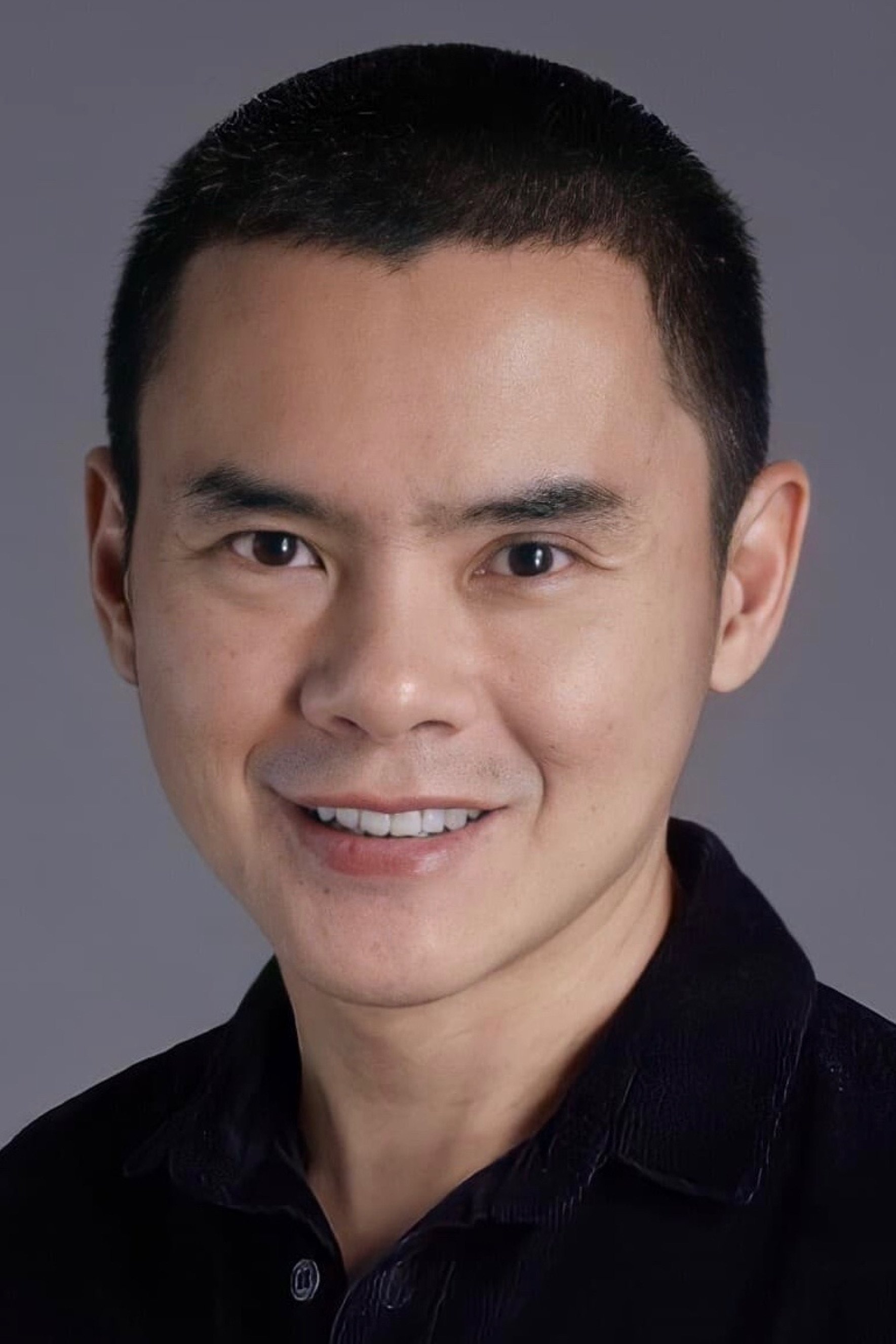 Songyos Sugmakanan backdrop