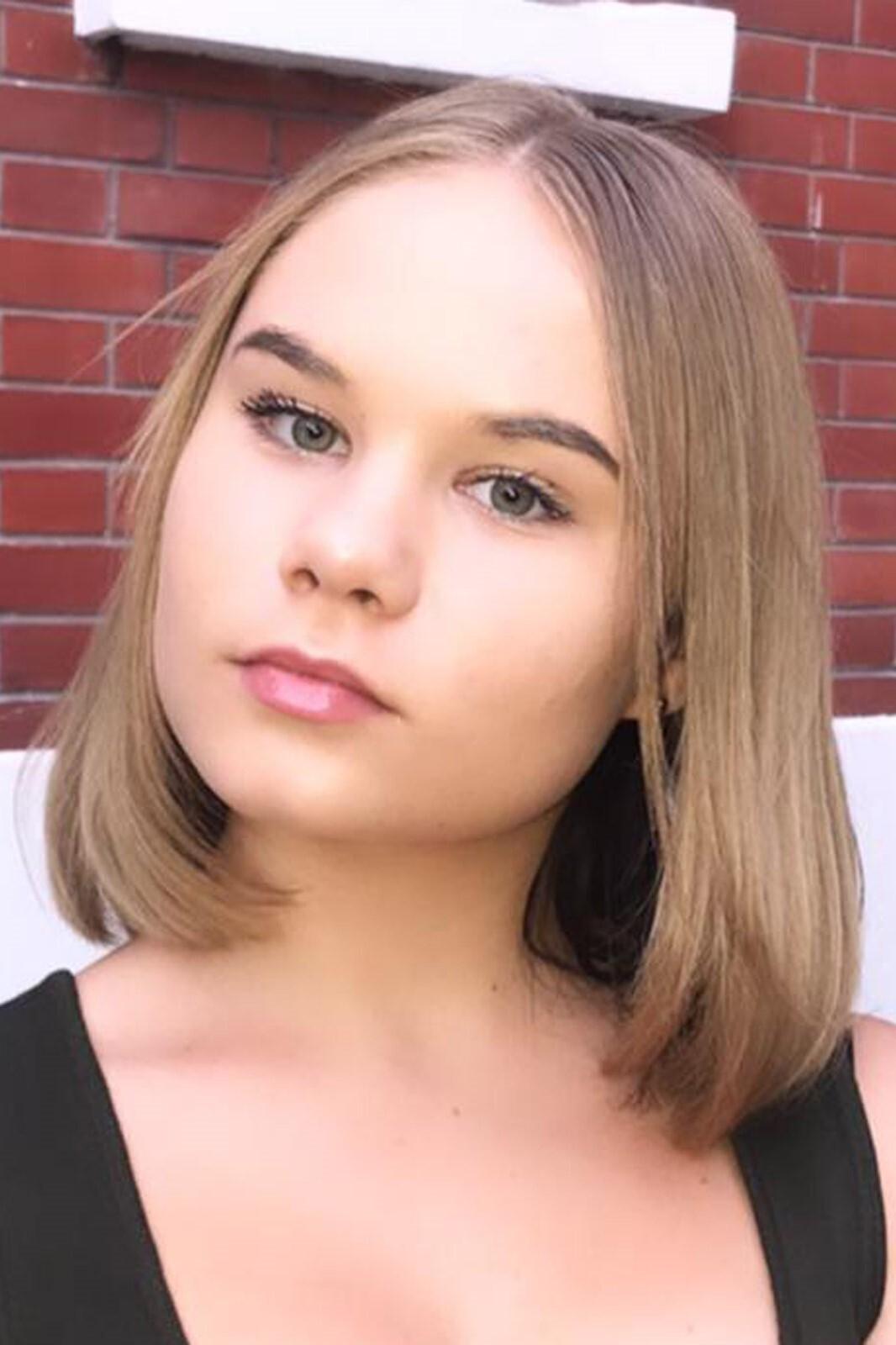 Ilana Cami-Goursolas → Ilanah Çami-Gursolas backdrop