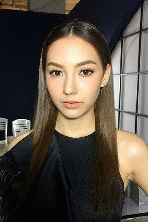 Carissa Springett backdrop