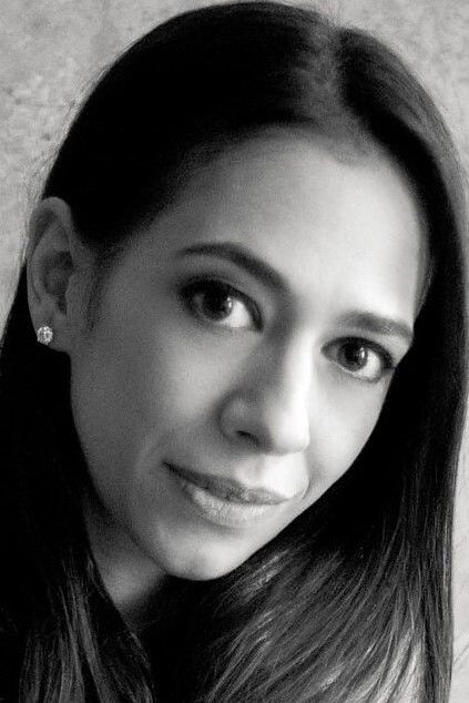 Begoña Cao backdrop