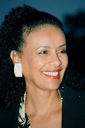 Marilyn McCoo backdrop