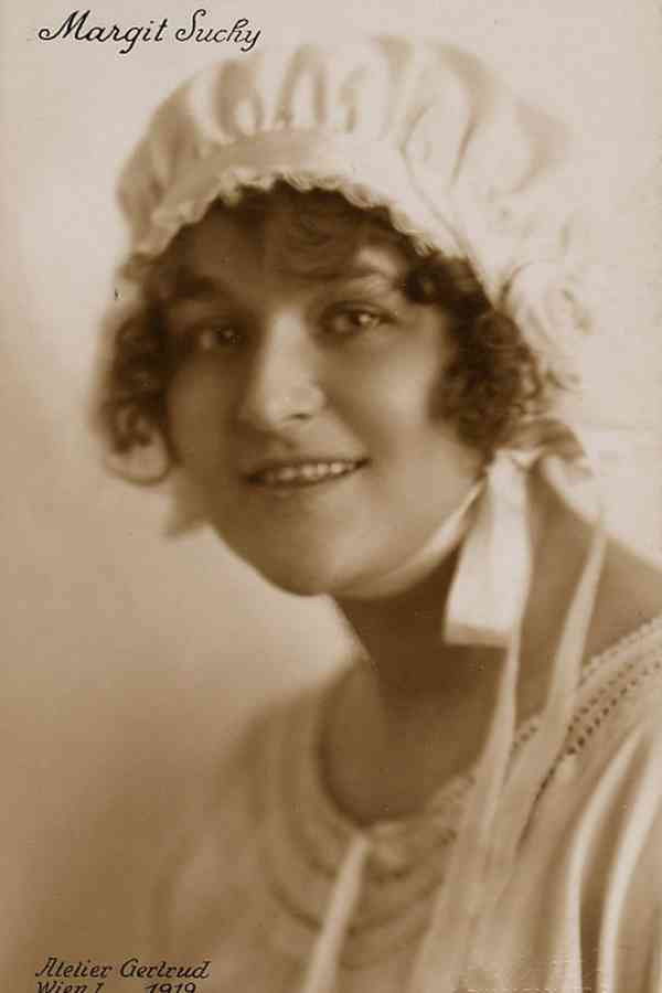 Margit Suchy backdrop
