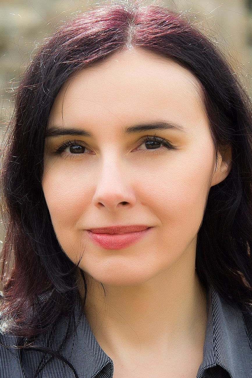 Zvezda Angelovska backdrop